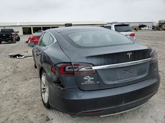 Tesla Model S 2016