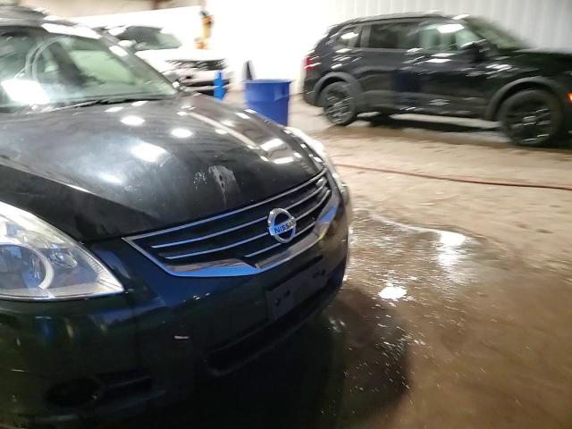 Nissan Altima 2012