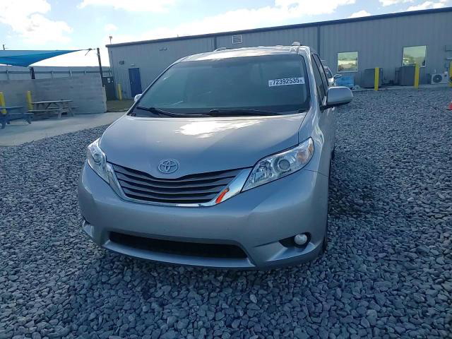 Toyota Sienna 2016