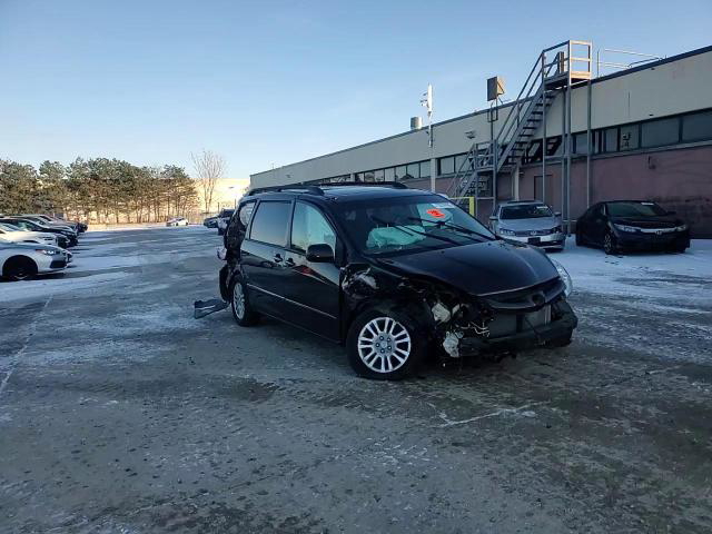Toyota Sienna 2010