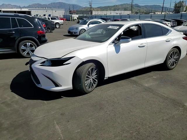 Lexus ES 2024