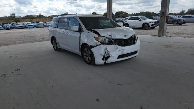 Toyota Sienna 2014