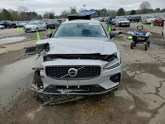 Volvo S60 2024
