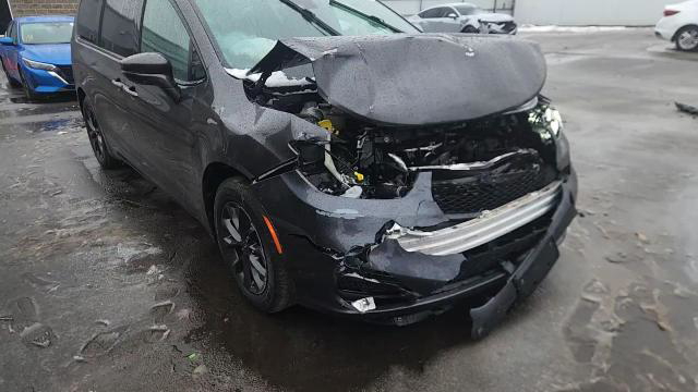 Chrysler Pacifica 2021
