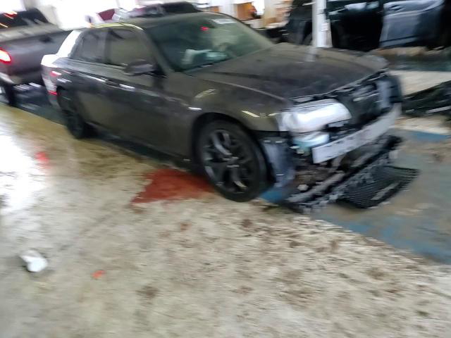 Chrysler 300 2021
