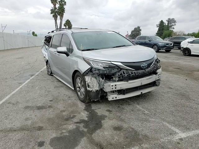 Toyota Sienna 2021