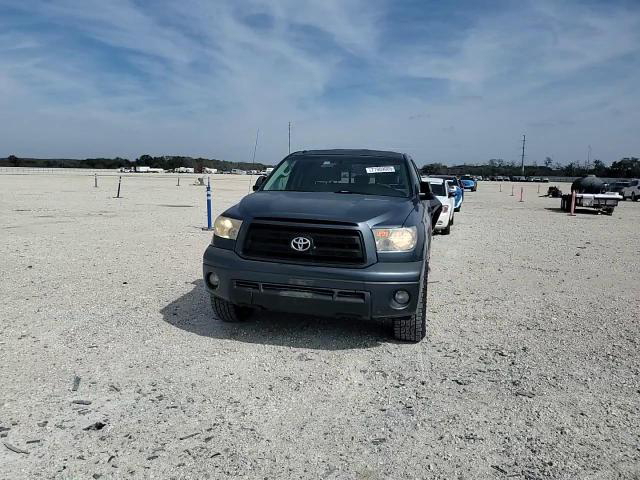 Toyota Tundra 2010