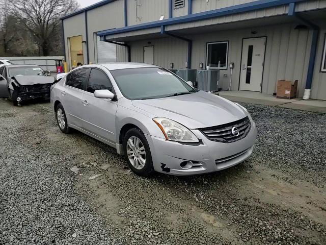 Nissan Altima 2012