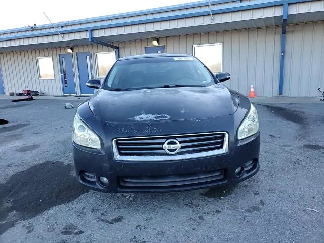 Nissan Maxima 2012