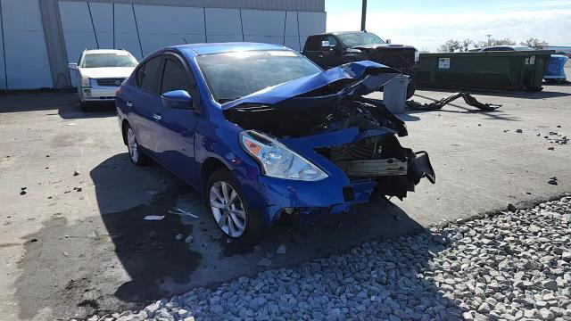 Nissan Versa 2015