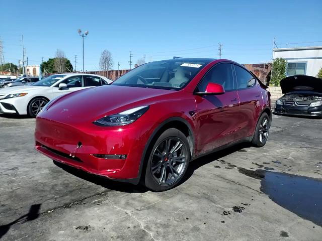 Tesla Model Y 2024