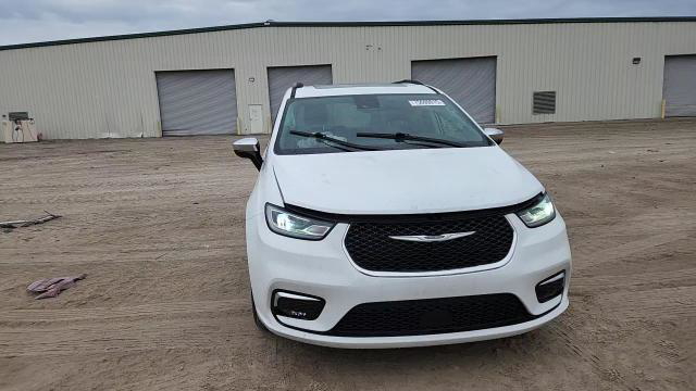 Chrysler Pacifica 2023