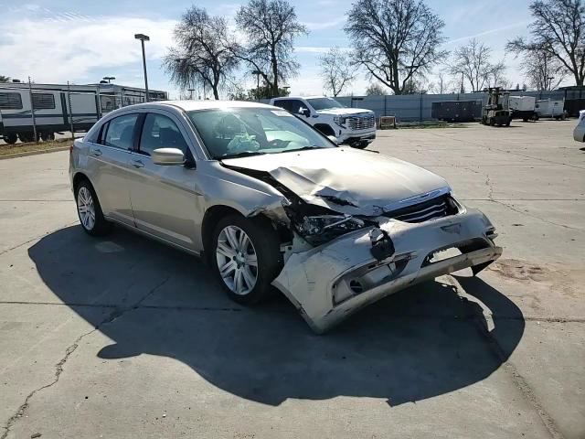 Chrysler 200 2013
