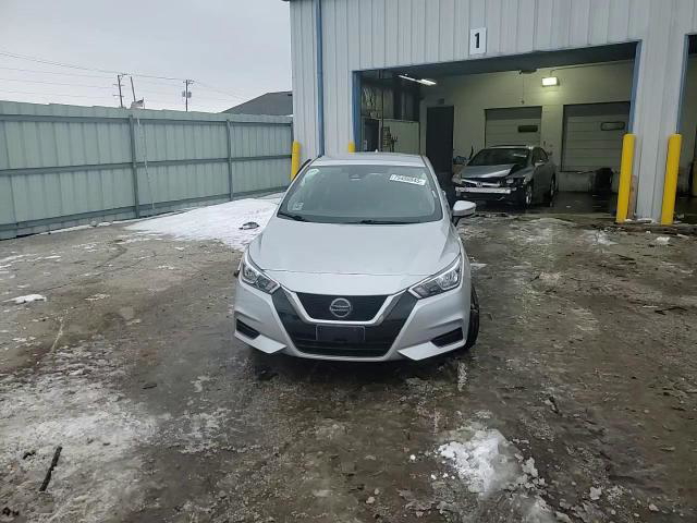 Nissan Versa 2020