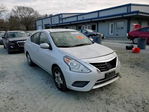 Nissan Versa 2015