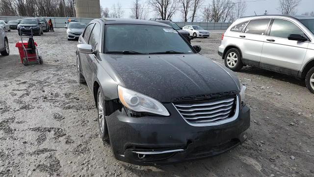 Chrysler 200 2013