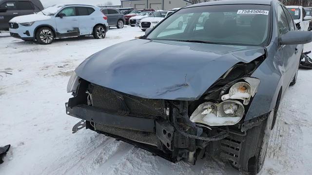 Nissan Altima 2011