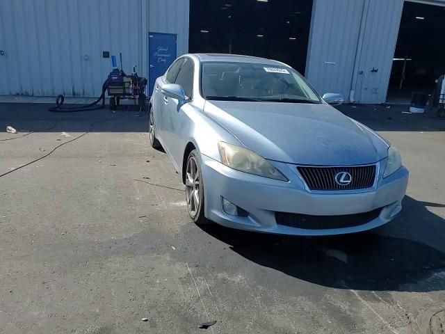 Lexus IS 2010