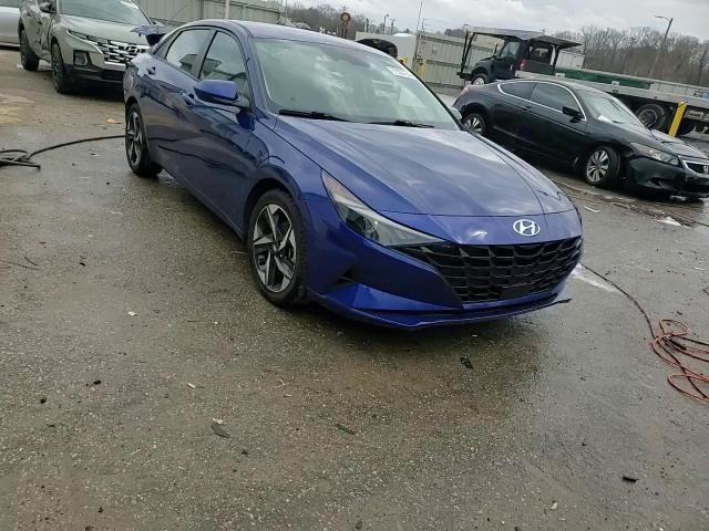 Hyundai Elantra 2023