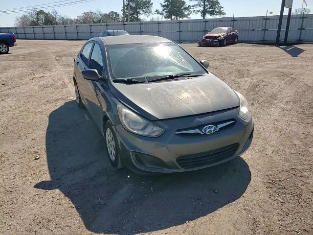 Hyundai Accent 2013