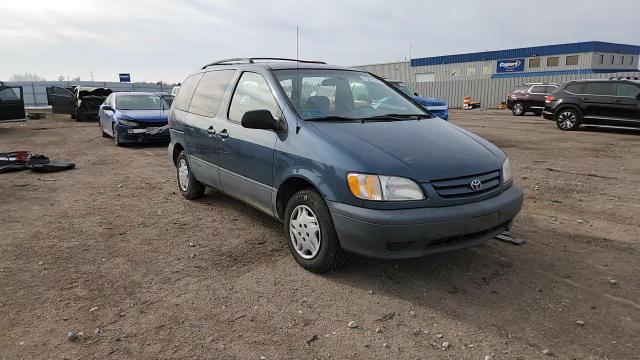 Toyota Sienna 2003