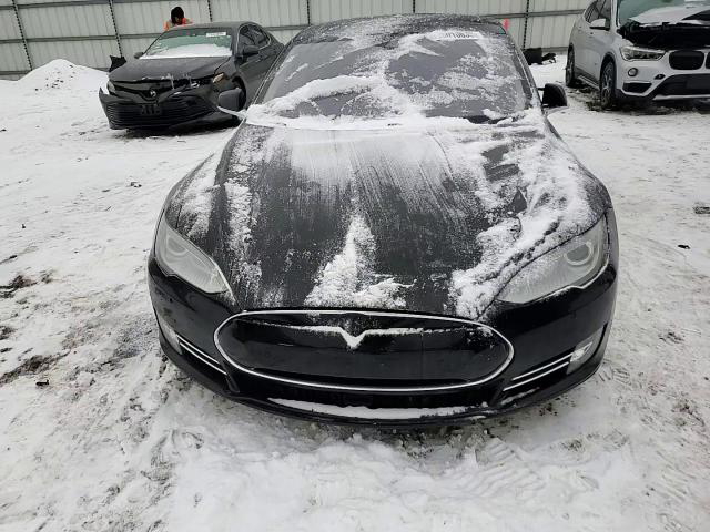 Tesla Model S 2015