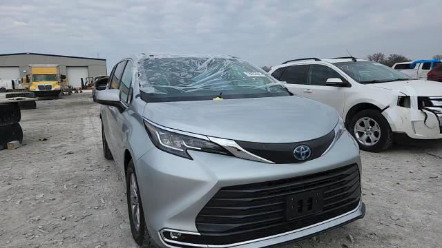 Toyota Sienna 2021