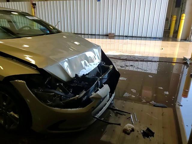 Hyundai Elantra 2018