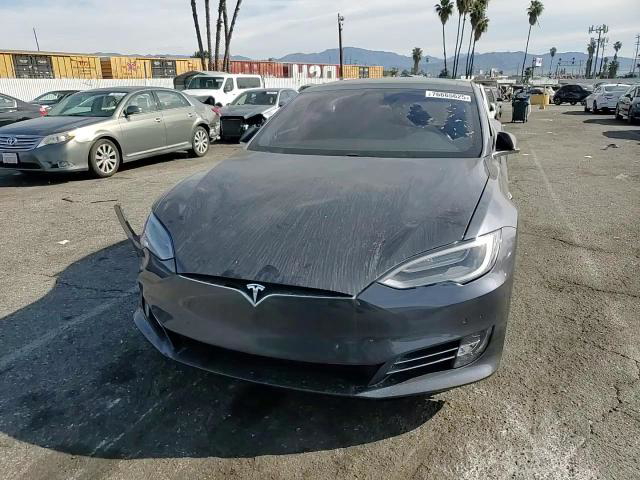 Tesla Model S 2018
