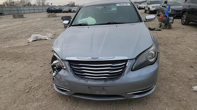 Chrysler 200 2013