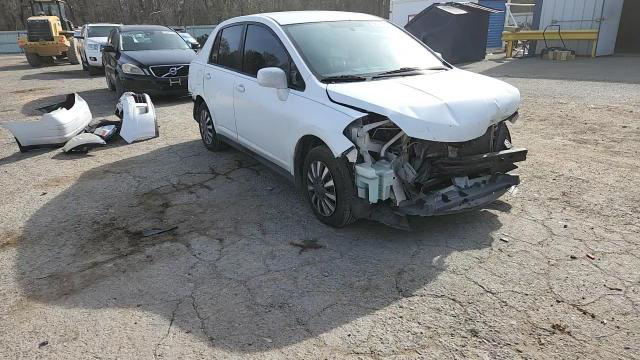 Nissan Versa 2011