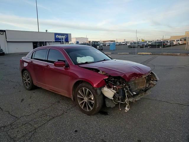 Chrysler 200 2013