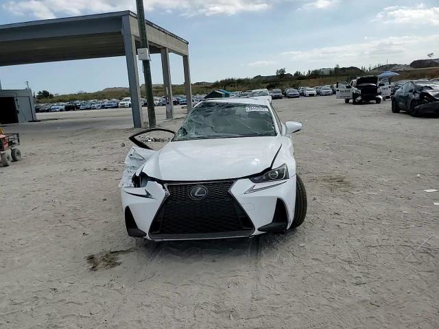 Lexus IS 2019