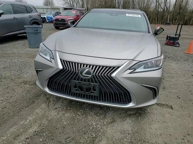 Lexus ES 2020