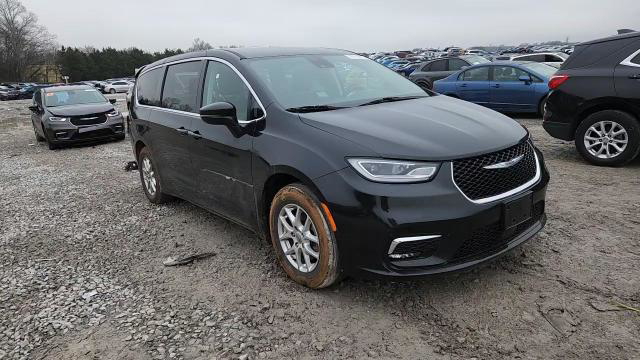 Chrysler Pacifica 2023