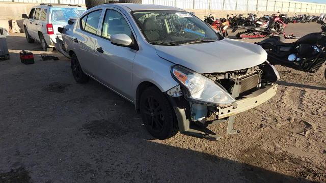 Nissan Versa 2019