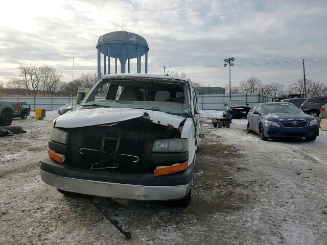 GMC Savana 2013