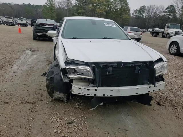 Chrysler 300 2016