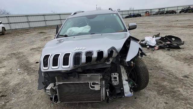 Jeep Grand Cherokee 2016
