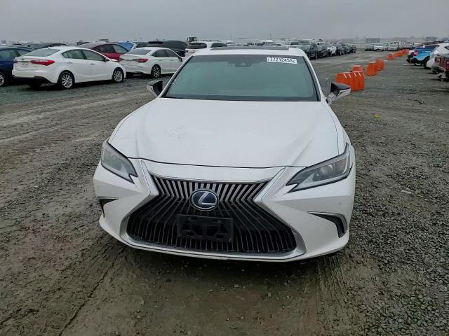 Lexus ES 2020