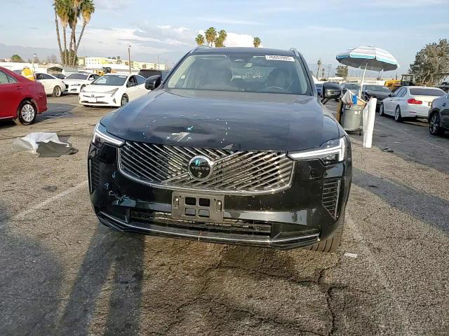 Volvo XC90 2025