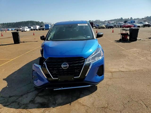 Nissan Kicks 2025