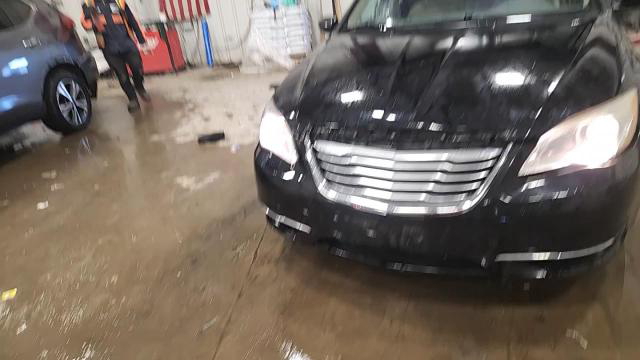 Chrysler 200 2012