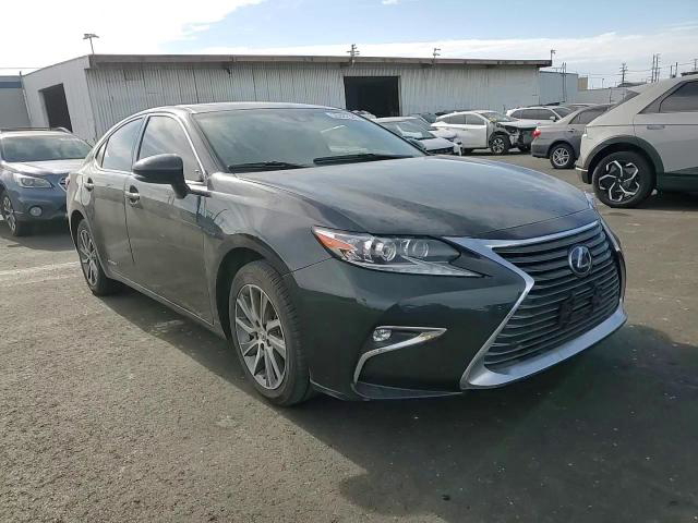 Lexus ES 2017