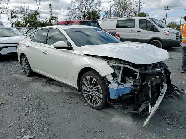Altima 2025
