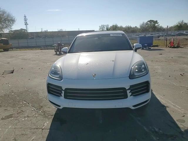 Porsche Cayenne 2021
