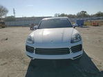 Porsche Cayenne 2021