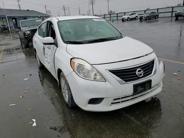 Nissan Versa 2014