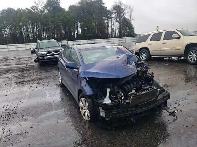 Hyundai Elantra 2016