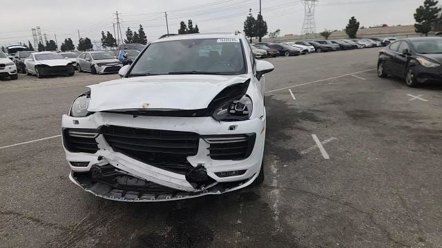 Porsche Cayenne 2016